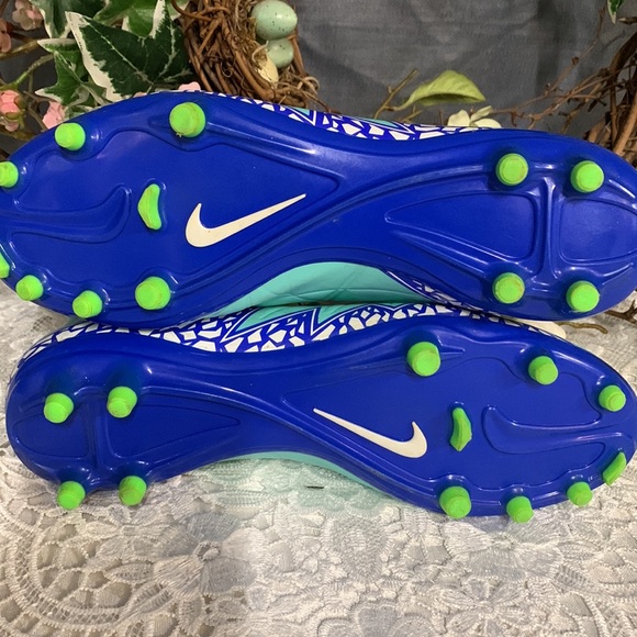 US woman’s size 7.5. Like new condition. No box - Picture 2 of 4